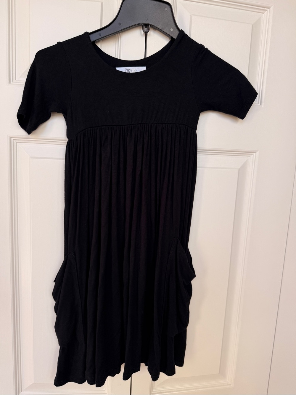 Girls Black Short-Sleeve Gathered Pocket Dress